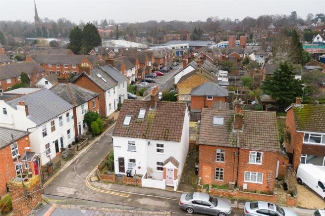 Wokingham 2 Roofers in Wokingham