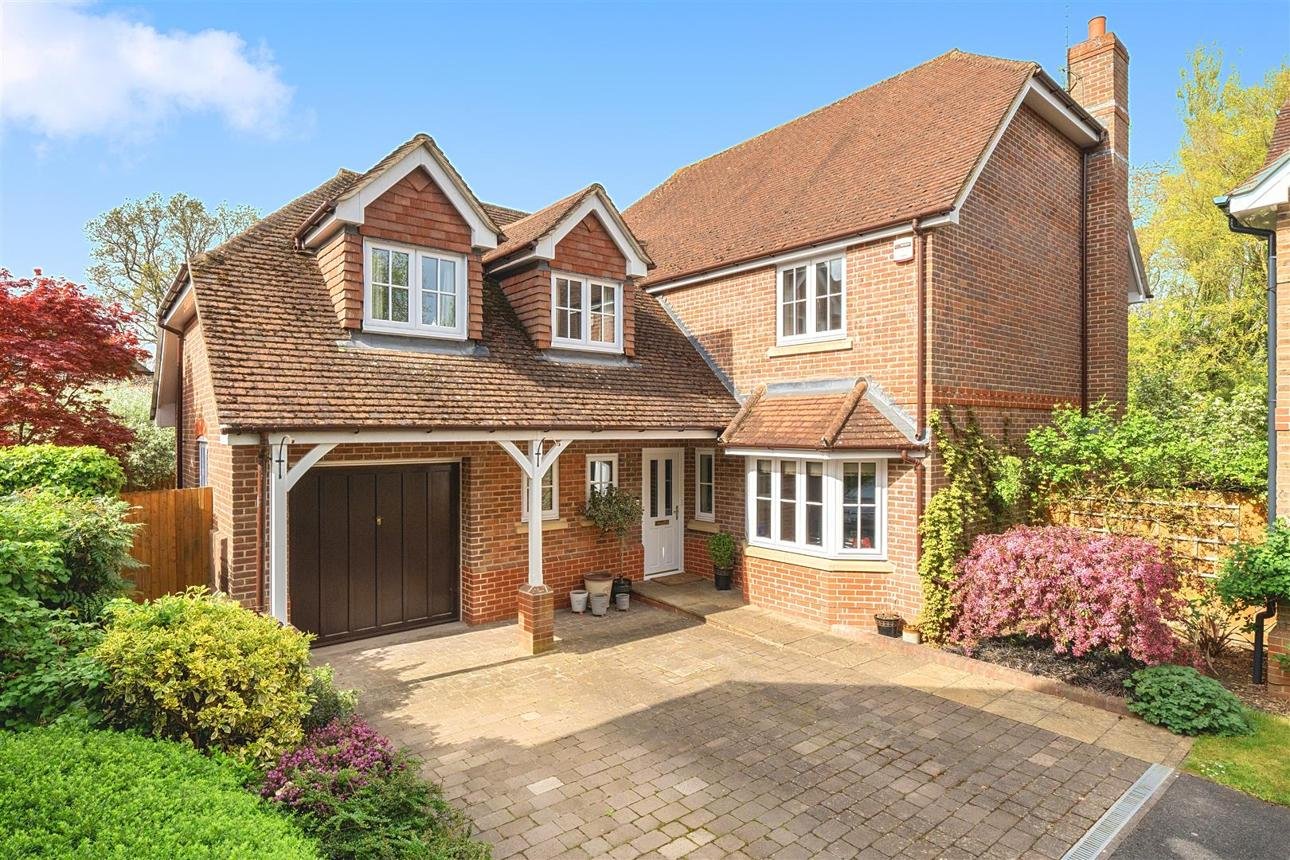 Local Roofing Conditions in Winnersh